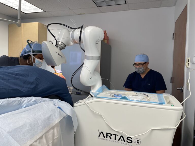 Dr. Andrew Kwak  working